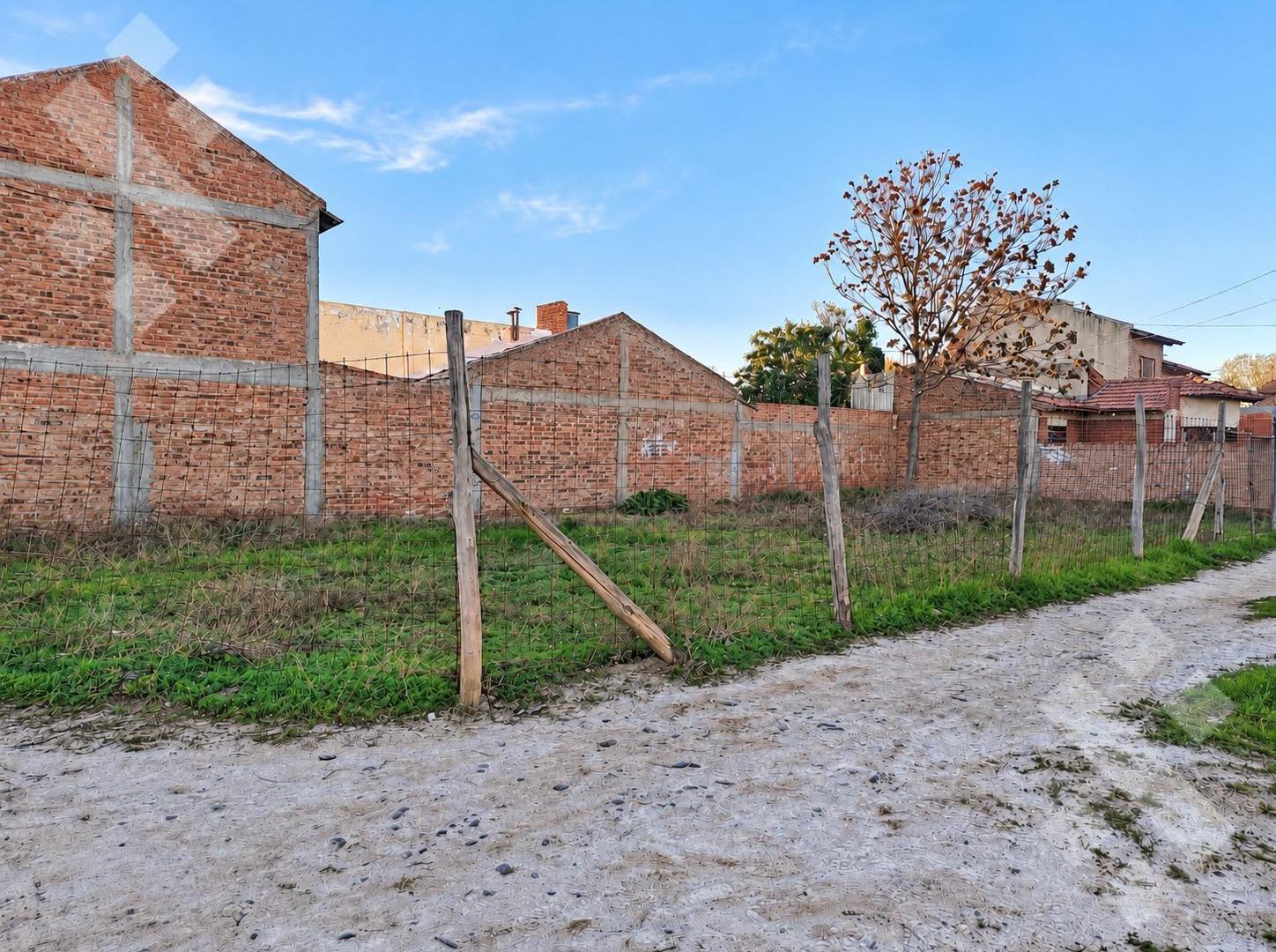 Foto de Venta de terreno - Ing. Pagano y Rio Gallegos- Cipolletti, imagen 3