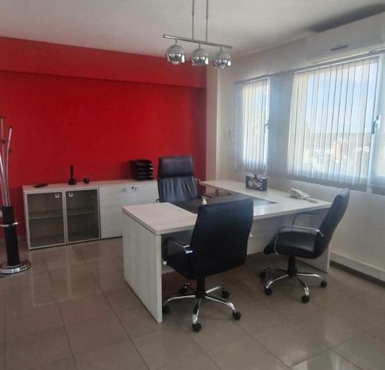 Oficina en Capital 5