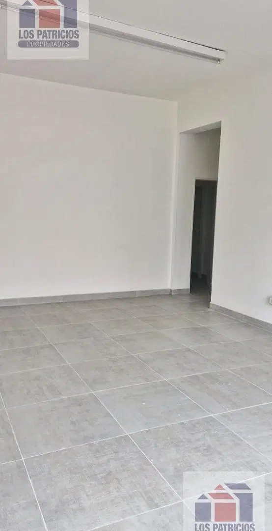 Local comercial en alquiler en pleno centro de Cipolletti 3