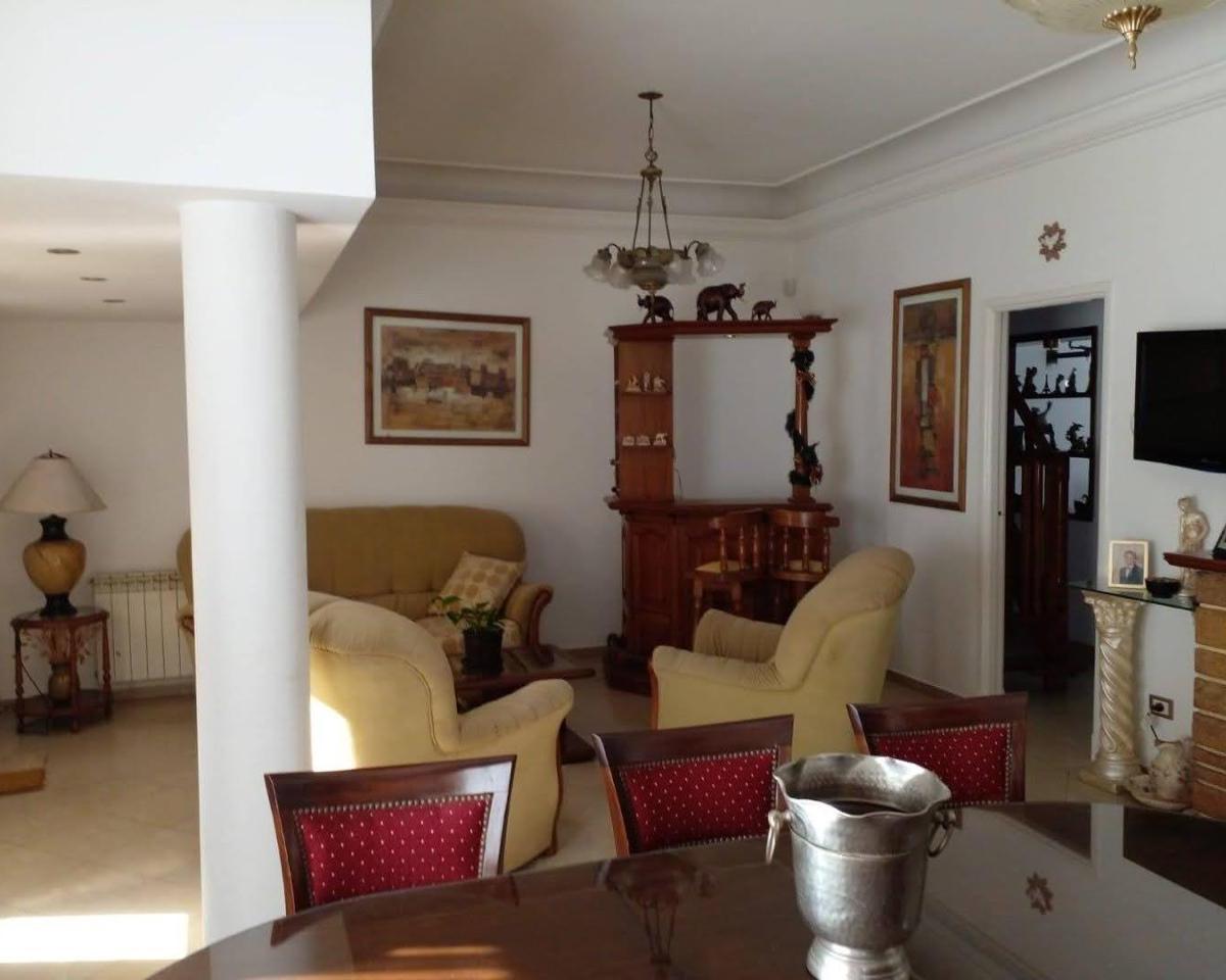 Casa Zona Guemes Reciclada a Nuevo Lote en PH de 210 m² - Cubiertos 125 m² 1
