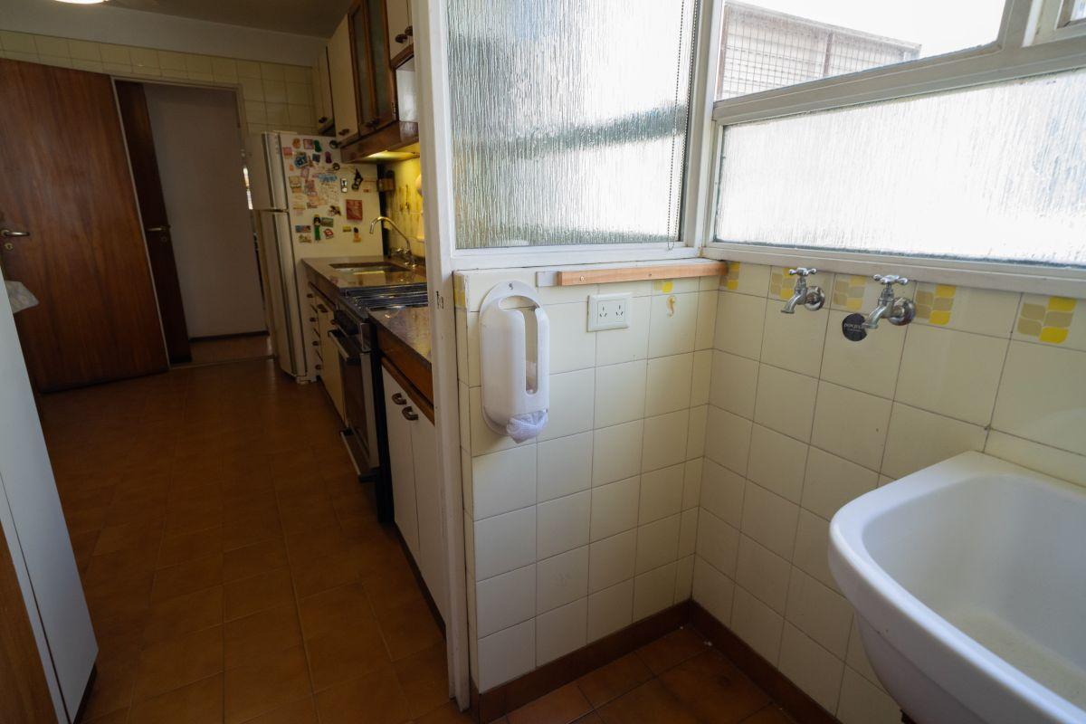Departamento de 83 m² construidos con 3 dormitorios en venta en Almagro Norte
