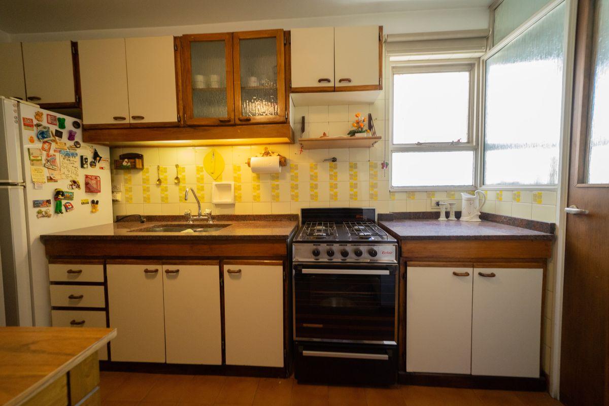 Departamento de 83 m² construidos con 3 dormitorios en venta en Almagro Norte