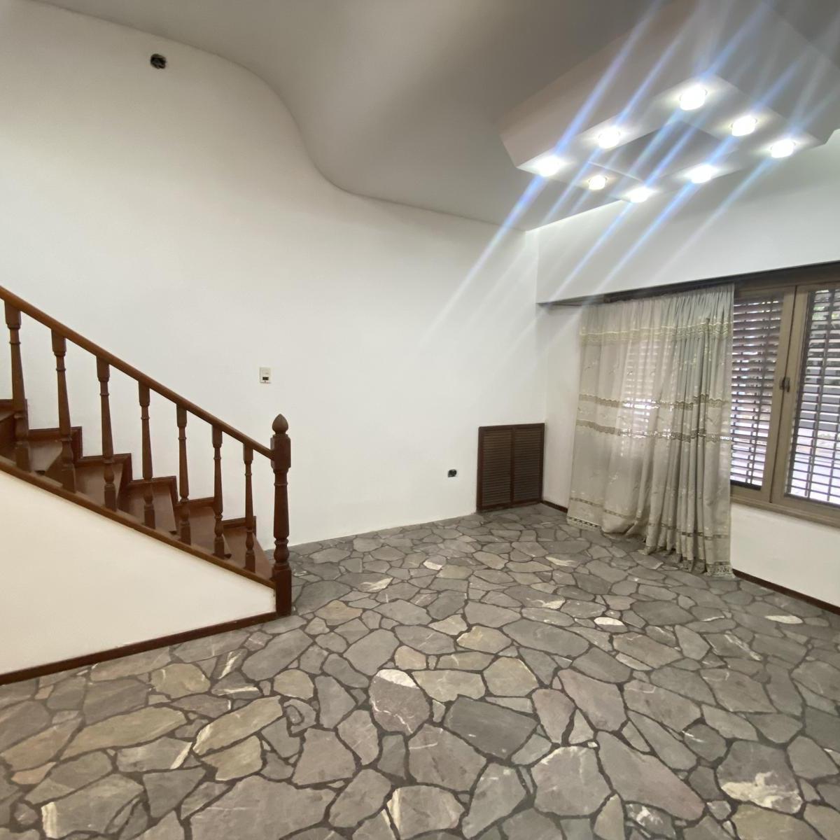 Venta | Casa 5 Ambientes | Balcón, Terraza y Patio | Liniers 2