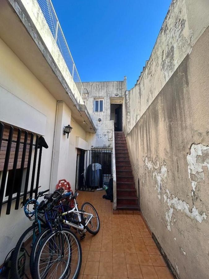 Casa en Lote Propio - Para 2 Familias - Liniers 3