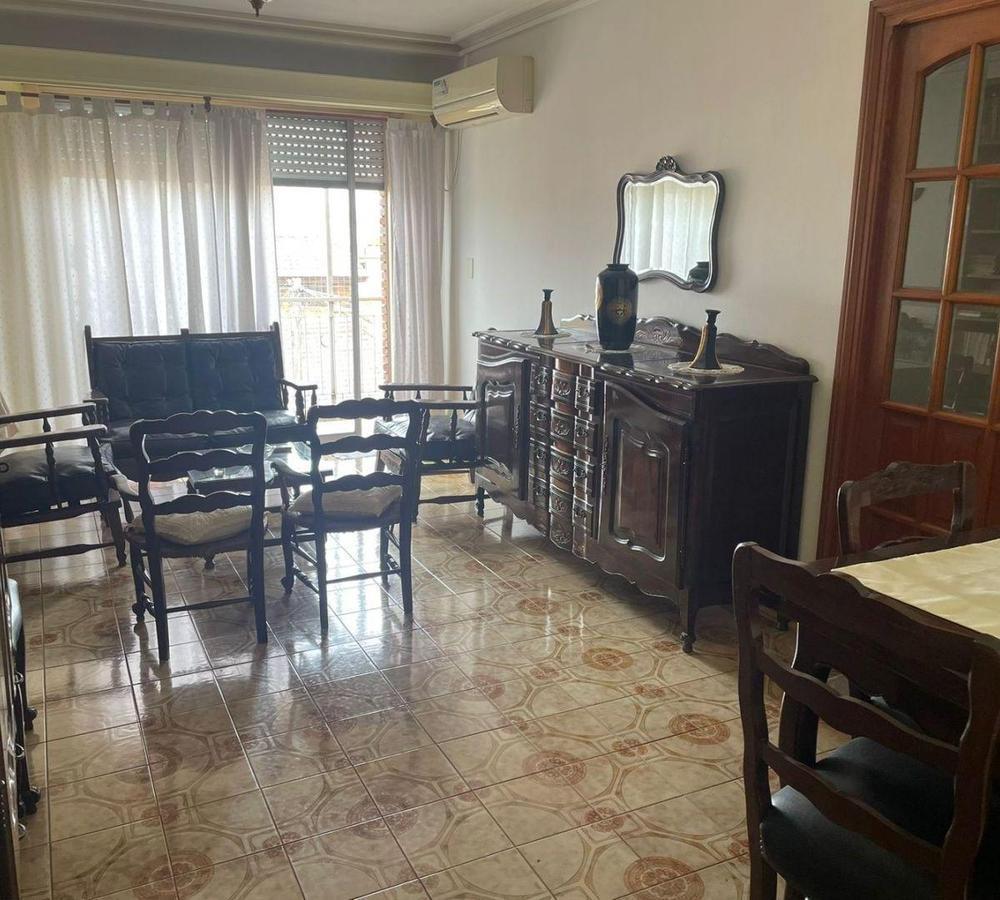 Departamento 4 Ambientes. | Ramon L Falcon Al 6800 2