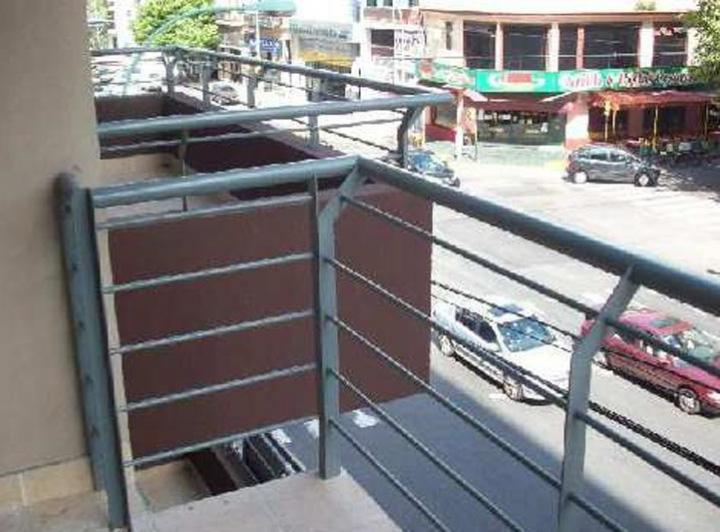 Departamento monoambiente en alquiler con balcón / ALMAGRO 5