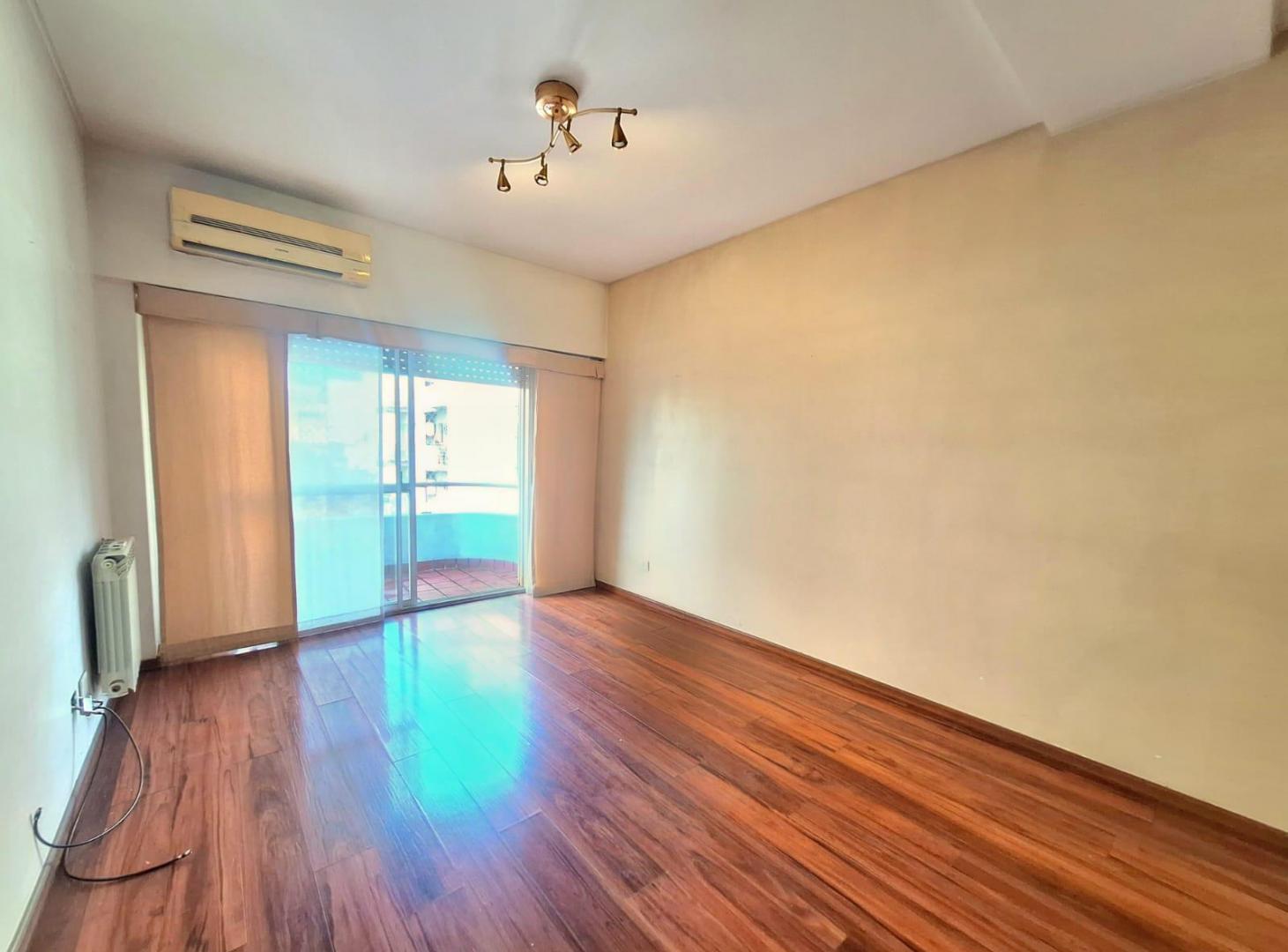 Foto de Departamento 3 ambientes con cochera / muy amplio, imagen 3