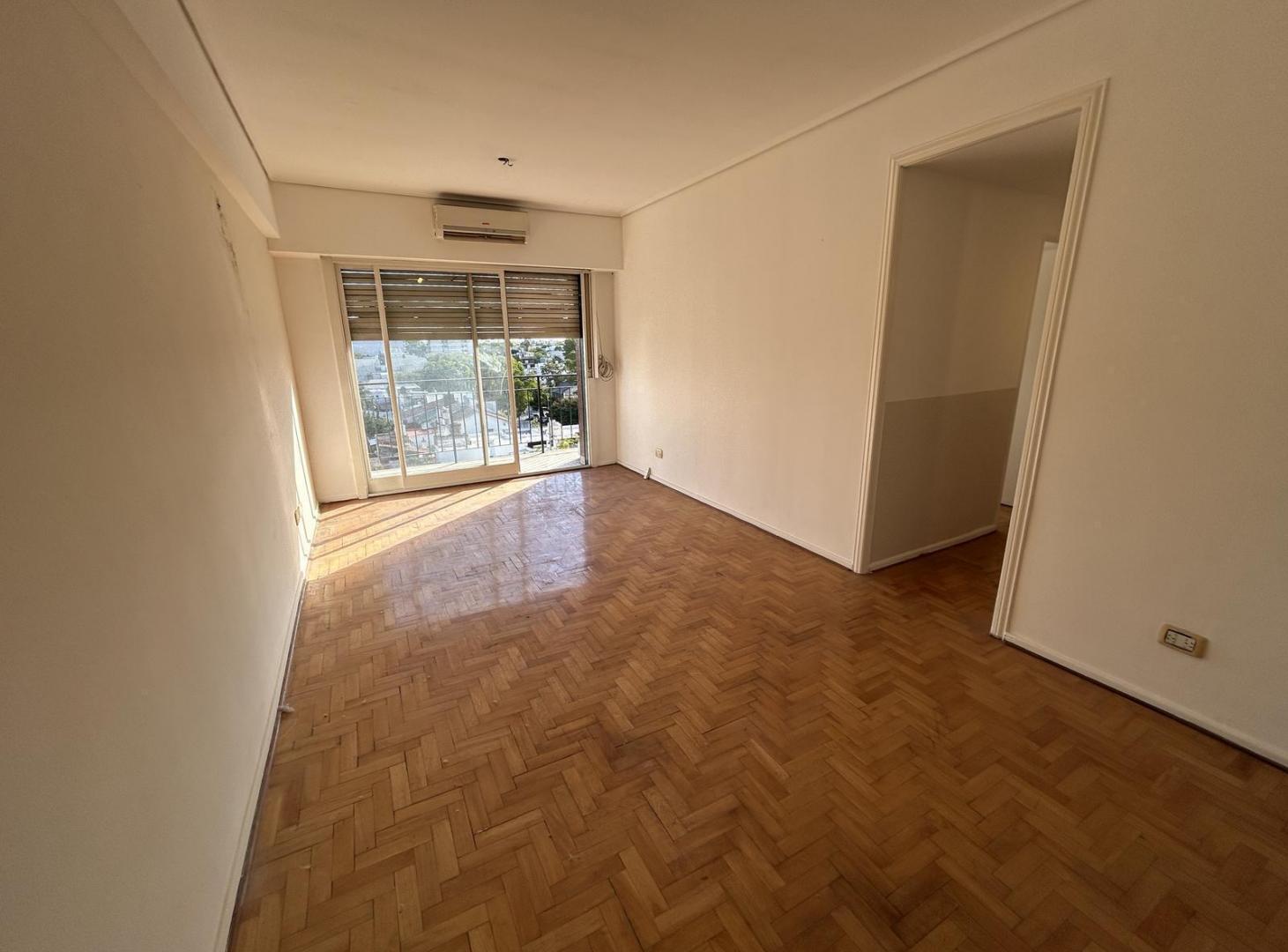 Departamento 4 ambientes con balcon - Villa Pueyrredon