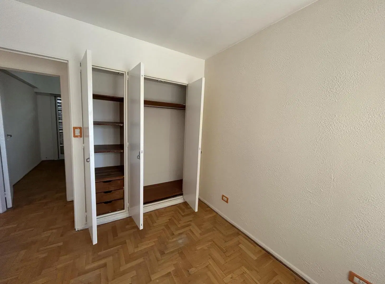 Departamento 4 ambientes con balcon  - Villa Pueyrredon 2