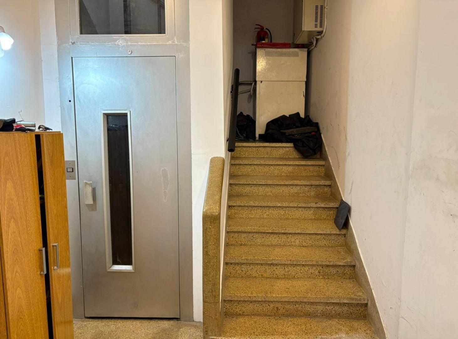 Casa con entrada independiente, amplios ambientes y terraza con quincho -Floresta.
