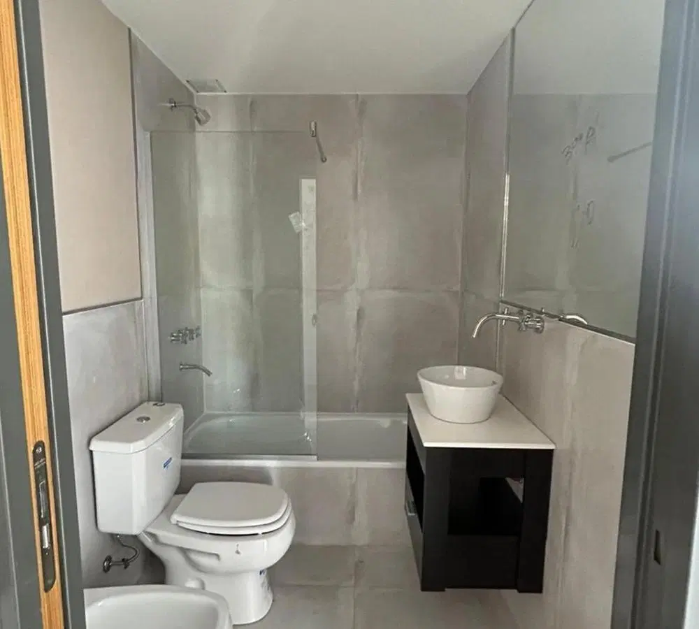 Departamento 4 ambientes con balcon en Villa Luro. 2