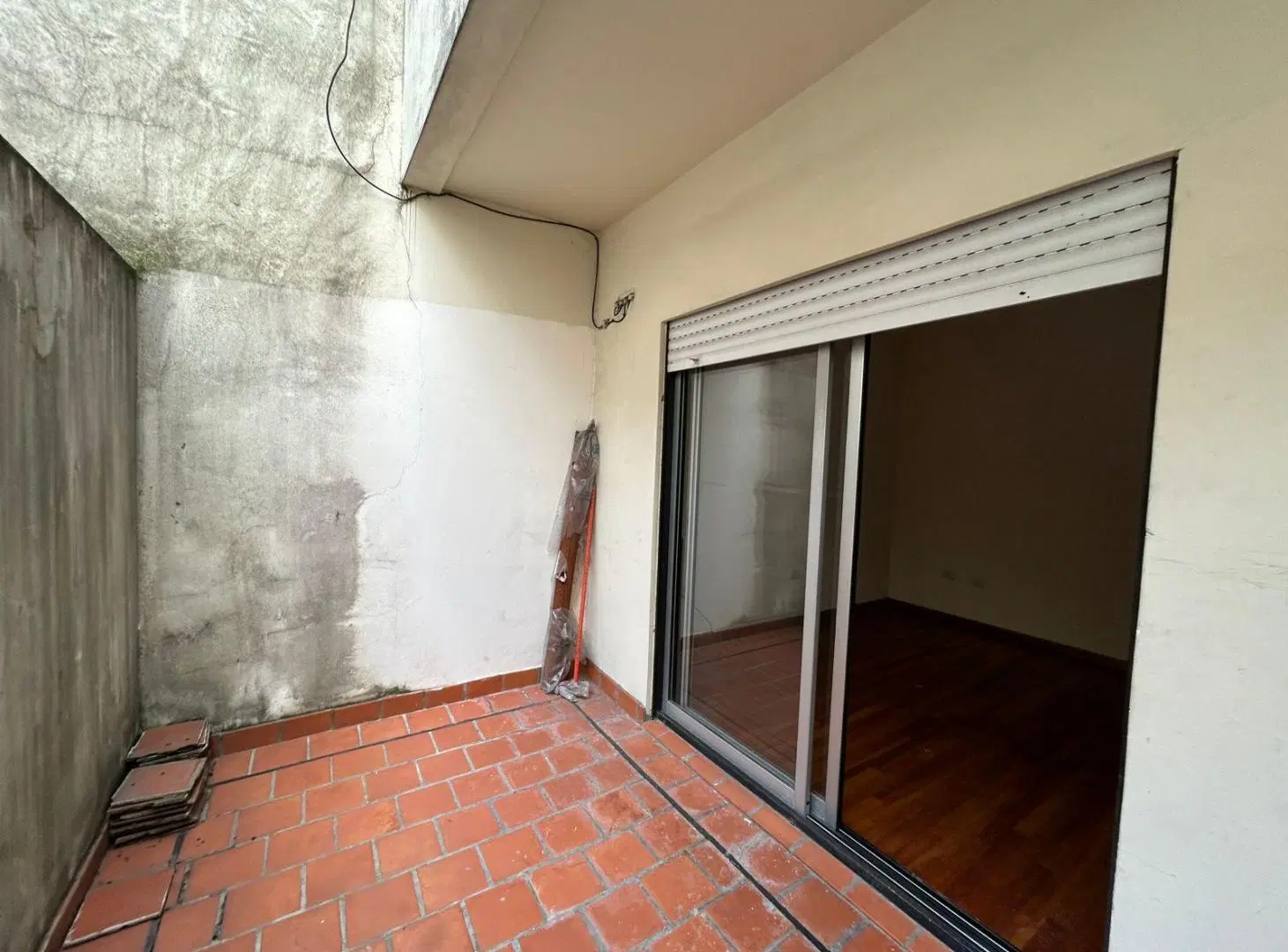 PH 2 ambientes - Planta Baja c/ patio - Liniers 5