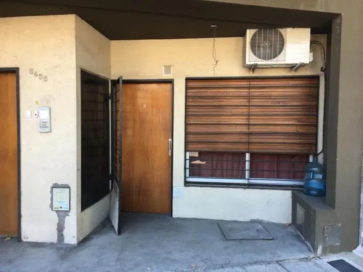 PH 2 ambientes - Planta Baja c/ patio - Liniers 1