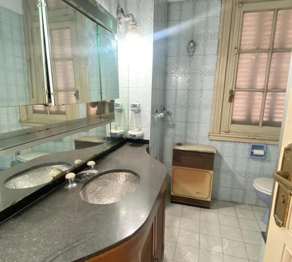 Venta dpto. 4 amb | Al frente | p/renovar | Monserrat 5
