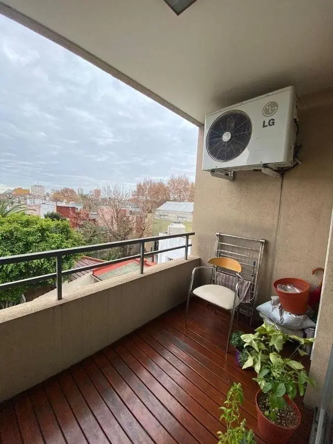 Venta | Amplio monoambiente c/balcon | Liniers 4