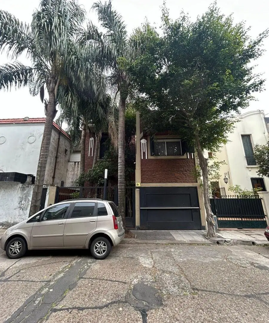 Casa en lote propio - Liniers 4