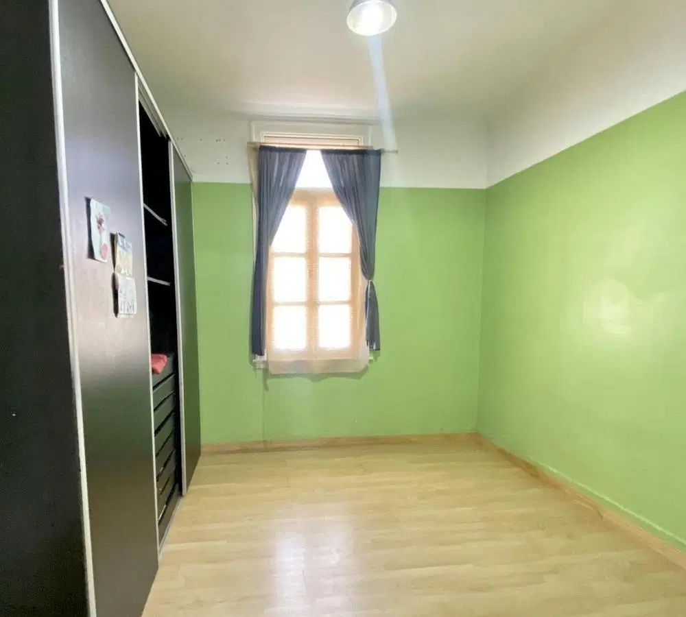 Venta casa ex municipal | 4 ambientes | c/ cochera | Liniers 2