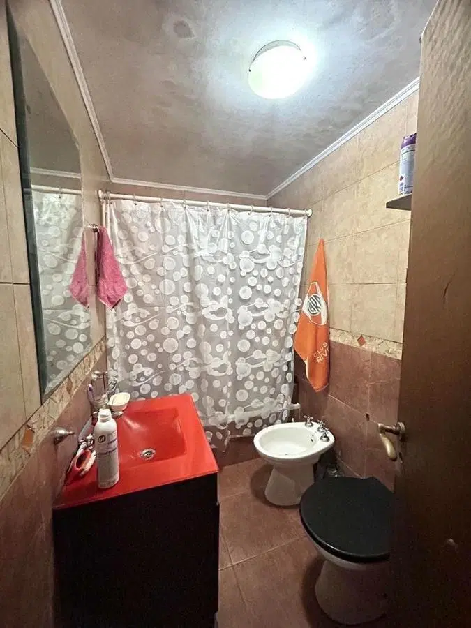 Casa en lote propio - Para 2 familias - Liniers 5