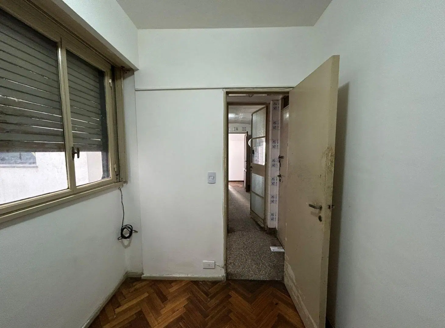 Departamento 4 ambientes con dependencia en Flores 5