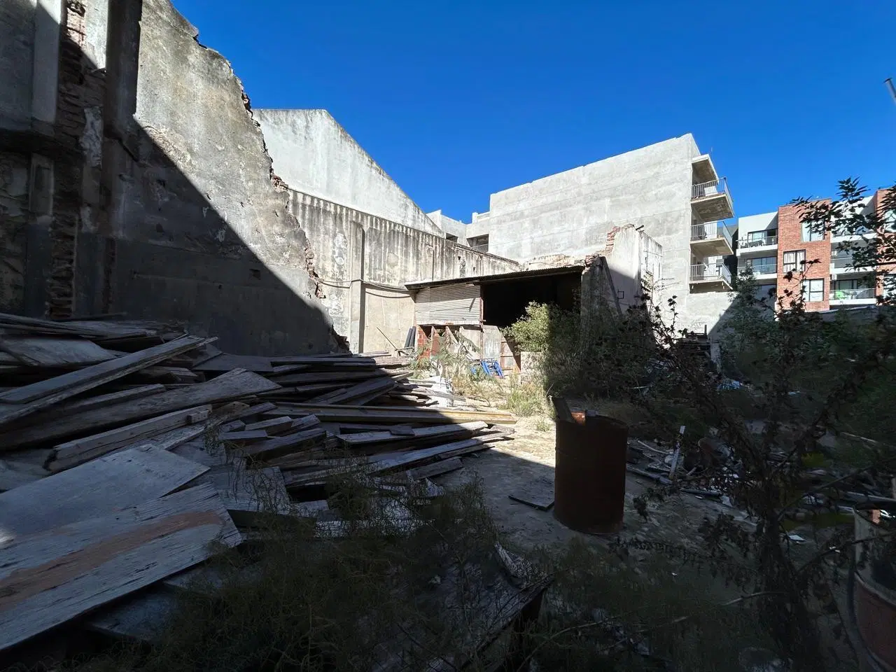 Lote en alquiler- venta  de 811.70m2 en Liniers 4