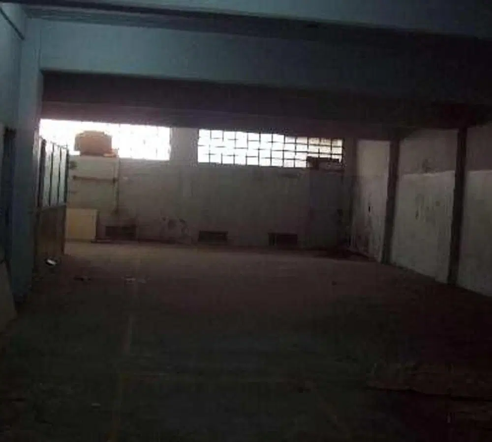 Galpón 2 departamentos / Lote propio. 5