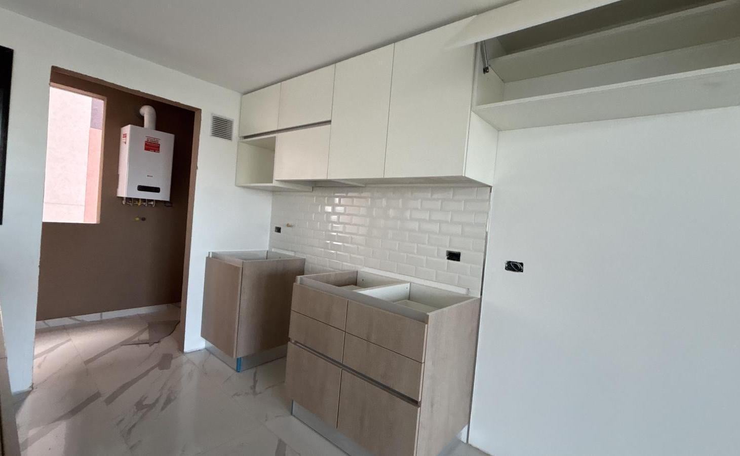 Foto de Departamento 4 ambientes. | Av. Rivadavia al 10300, imagen 1