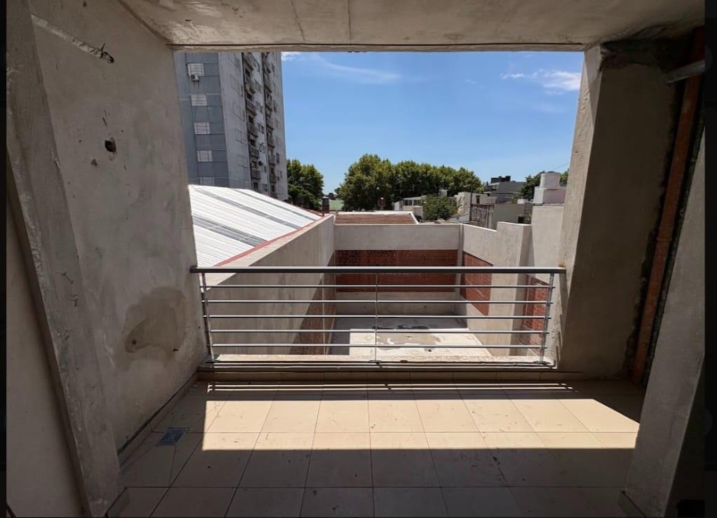 Foto de Departamento monoambiente. | Av. Rivadavia al 10300, imagen 1