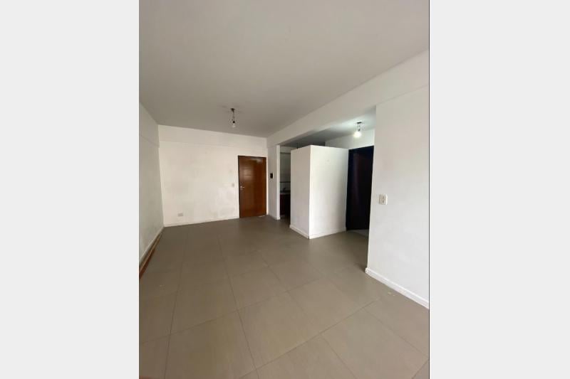 Foto de Departamento de 2 ambientes con balcon y cochera en Floresta., imagen 5