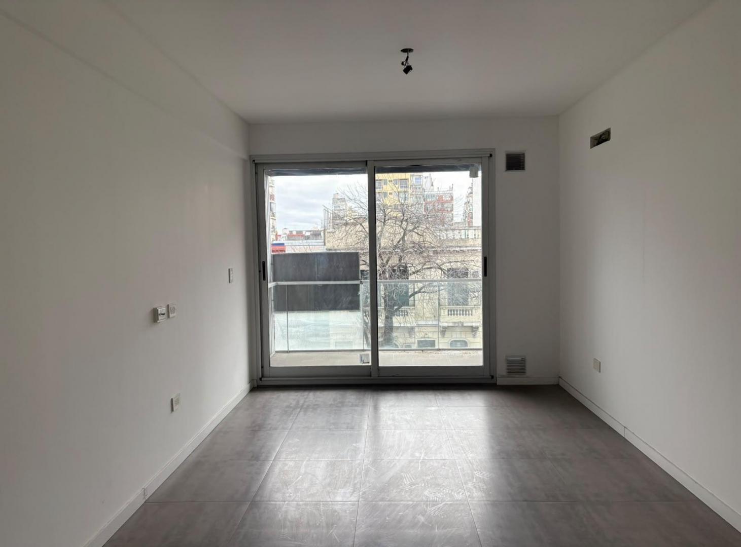 Foto de Venta | Monoambiente c/ balcón a estrenar | Flores 2° "A", imagen 2