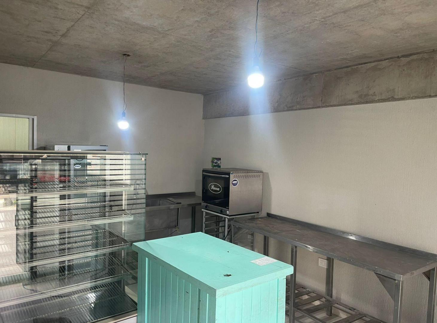 Foto de Local en venta en Villa Luro., imagen 1