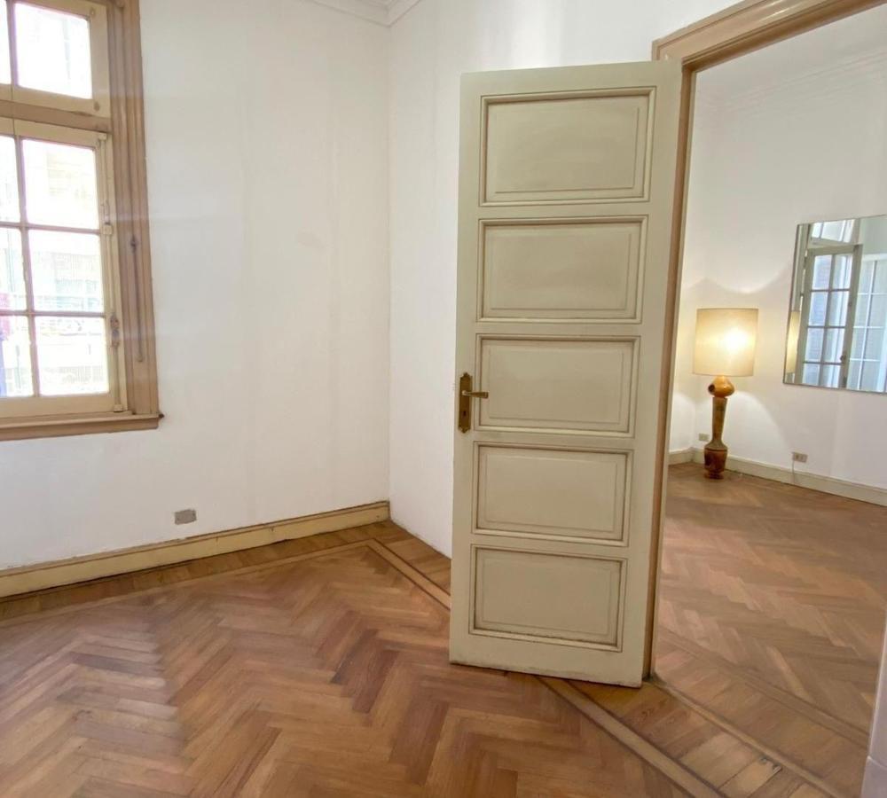 Foto de Venta dpto. 4 amb | Al frente | p/renovar | Monserrat, imagen 3