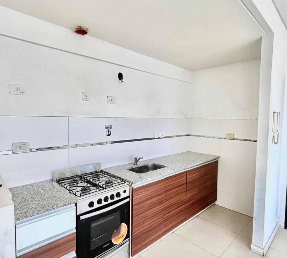 Foto de DEPTO EN VENTA DE 2 AMB BALCON TERRAZA AL FRENTE, imagen 5