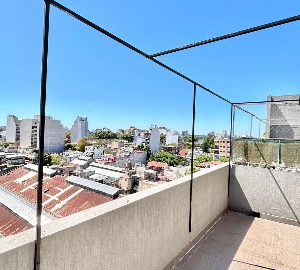 Foto de DEPTO EN VENTA DE 2 AMB BALCON TERRAZA AL FRENTE, imagen 2