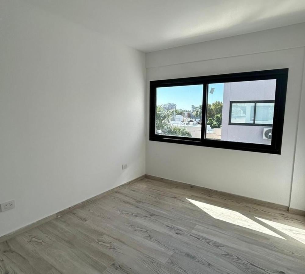 Foto de Semipiso 4 ambientes con balcon en Villa Luro., imagen 2