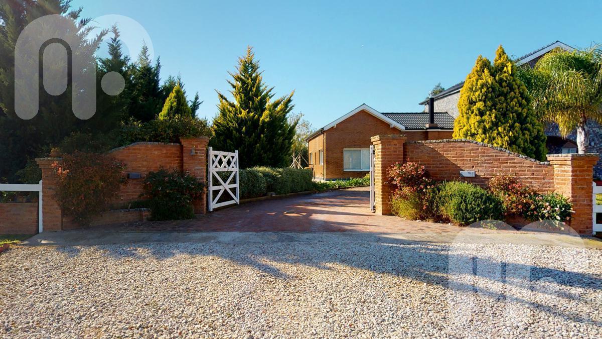 Venta Casa de 4 Dorm. en Campos de Roca 2