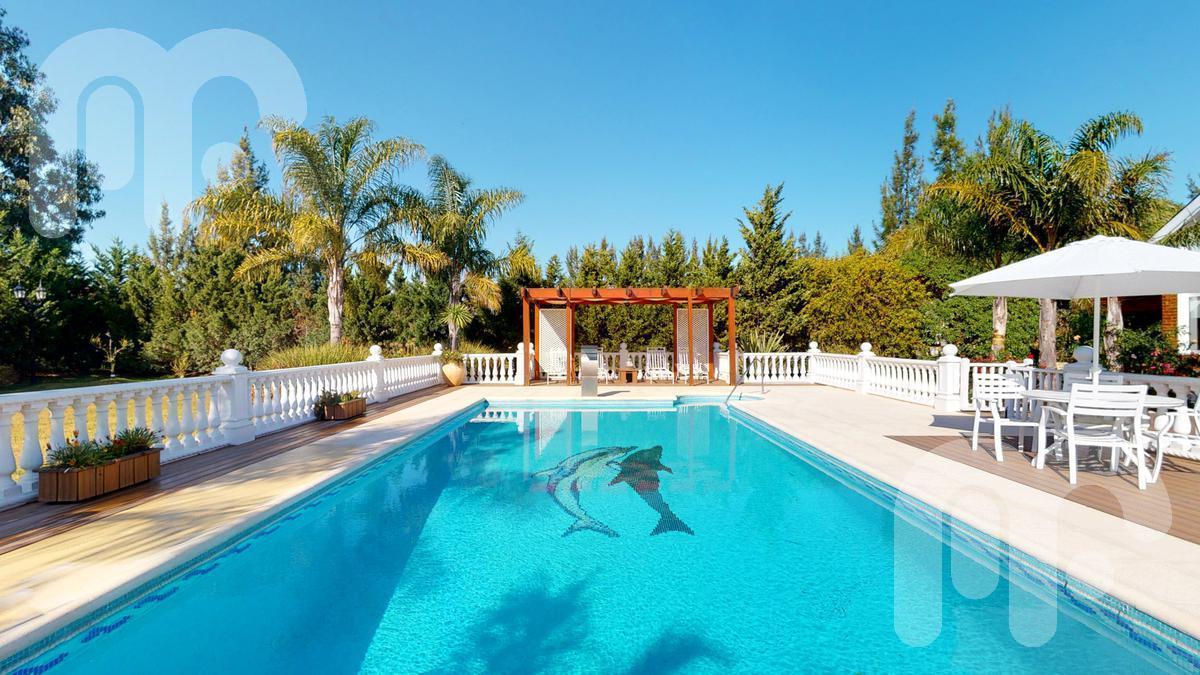 Venta Casa de 4 Dorm. en Campos de Roca 5