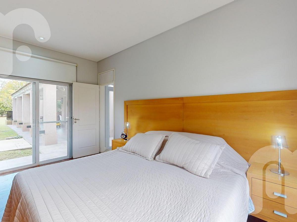 Venta de Casa en Campos de Roca 2