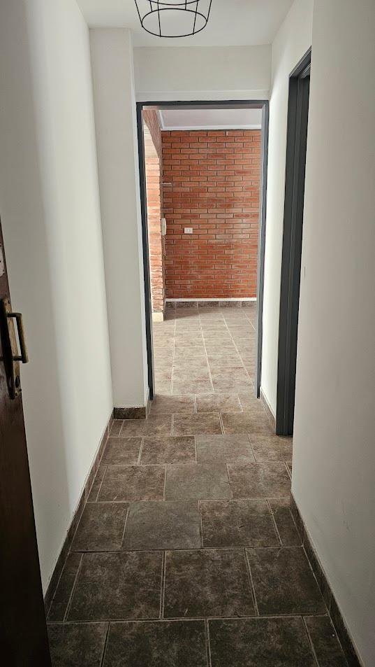 Departamento 2 Amb Lateral. a 100 m Av Beiro. Villa Devoto. 5