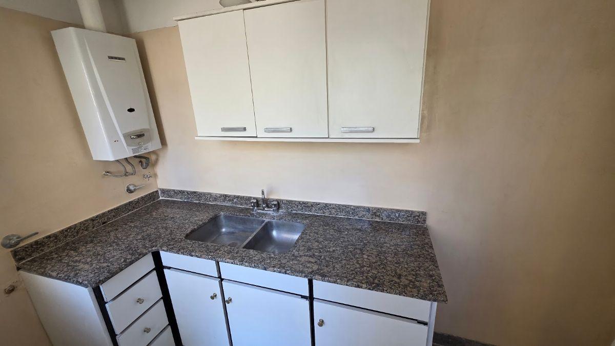 Foto de Depto 2 amb sobre Av Corrientes. Venta. Villa Crespo, imagen 3
