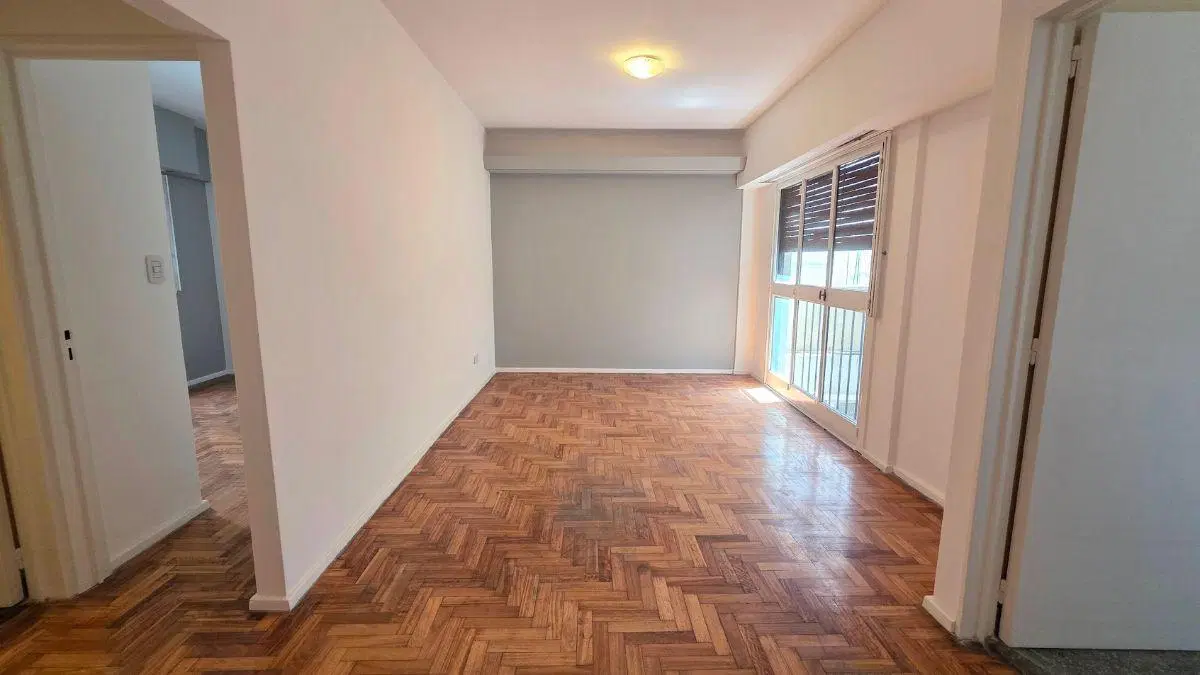 Depto 2 amb sobre Av Corrientes. Venta. Villa Crespo 4