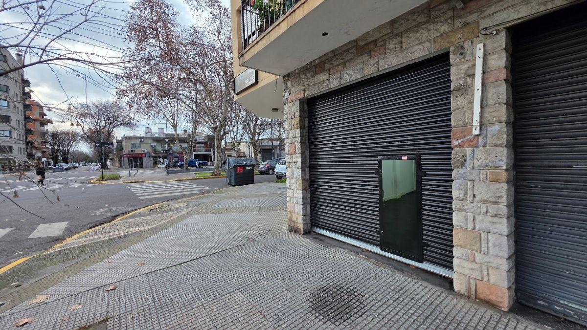 Foto de Local comercial 20m2 en alquiler. Liniers, imagen 3