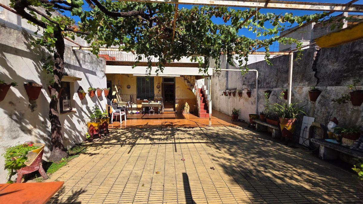 Foto de Terreno / Lote 8.66 x 35 mts a pasos de Av Emilio Castro. Venta. Liniers, imagen 5