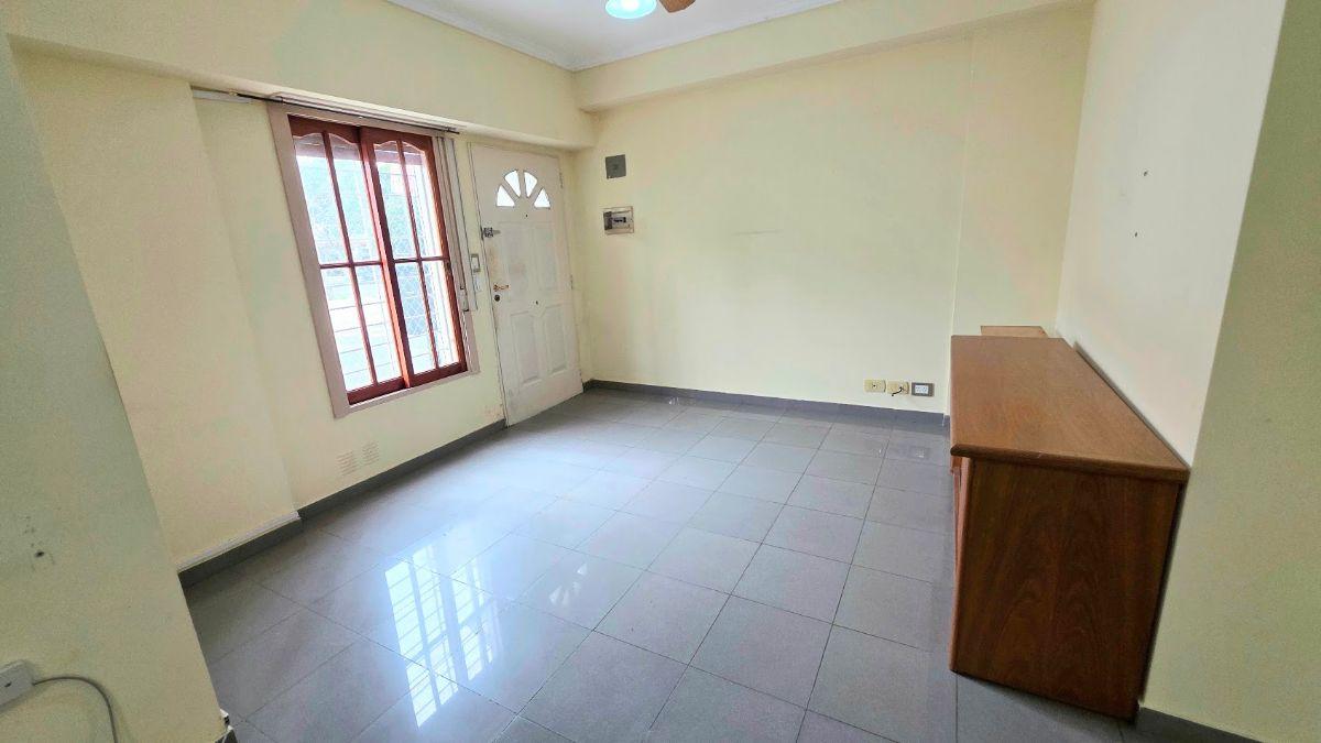 Foto de Moderno Ph 2 amb P Baja frente c/entrada independiente. Venta . Liniers, imagen 2