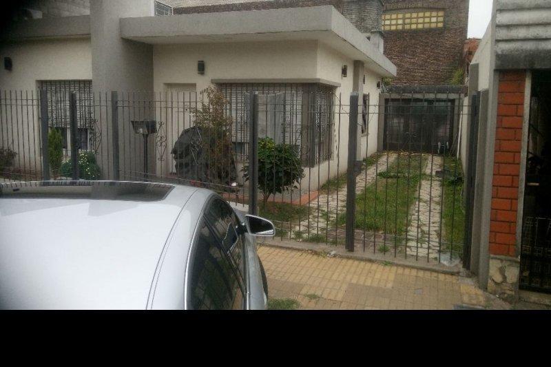 Casa en Venta en Haedo Sur 3