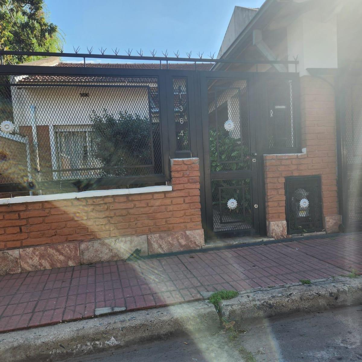 CHALET 3 AMB , FDO , GARAGE , APTO CREDITO BANCARIO/OPORTUNIDAD
