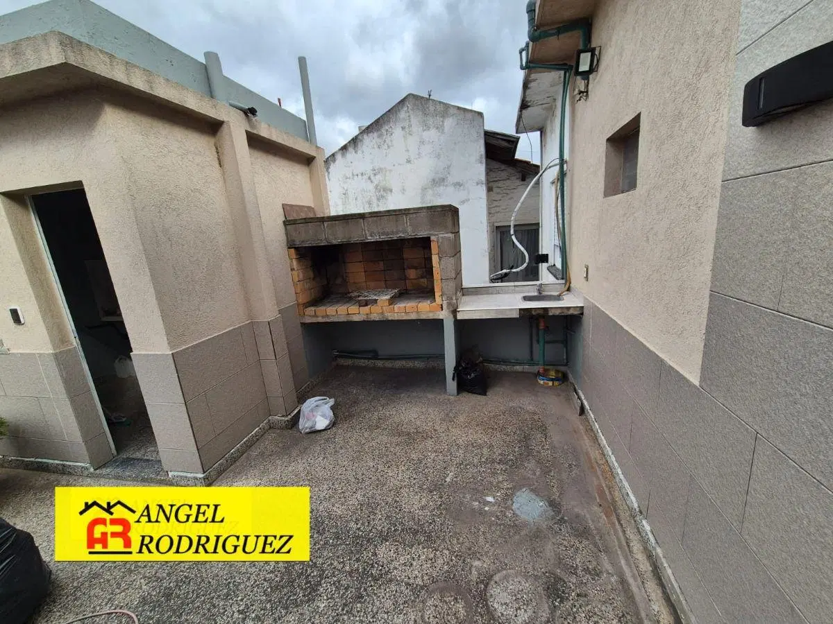 CASA EN PLANTA ALTA , APTO VIVIENDA O USO PROFESIONAL 3
