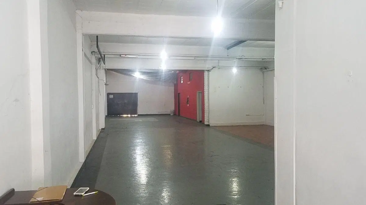 LOCAL APTO TODO DESTINO COMERCIAL, GIMNASIO, GASTRONOMICO, TALLER , DEPOSITO ,ETC 2