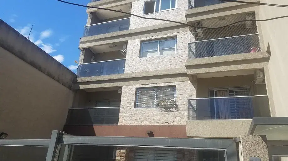 Departamento en Alquiler en Ramos Mejia Sur 3