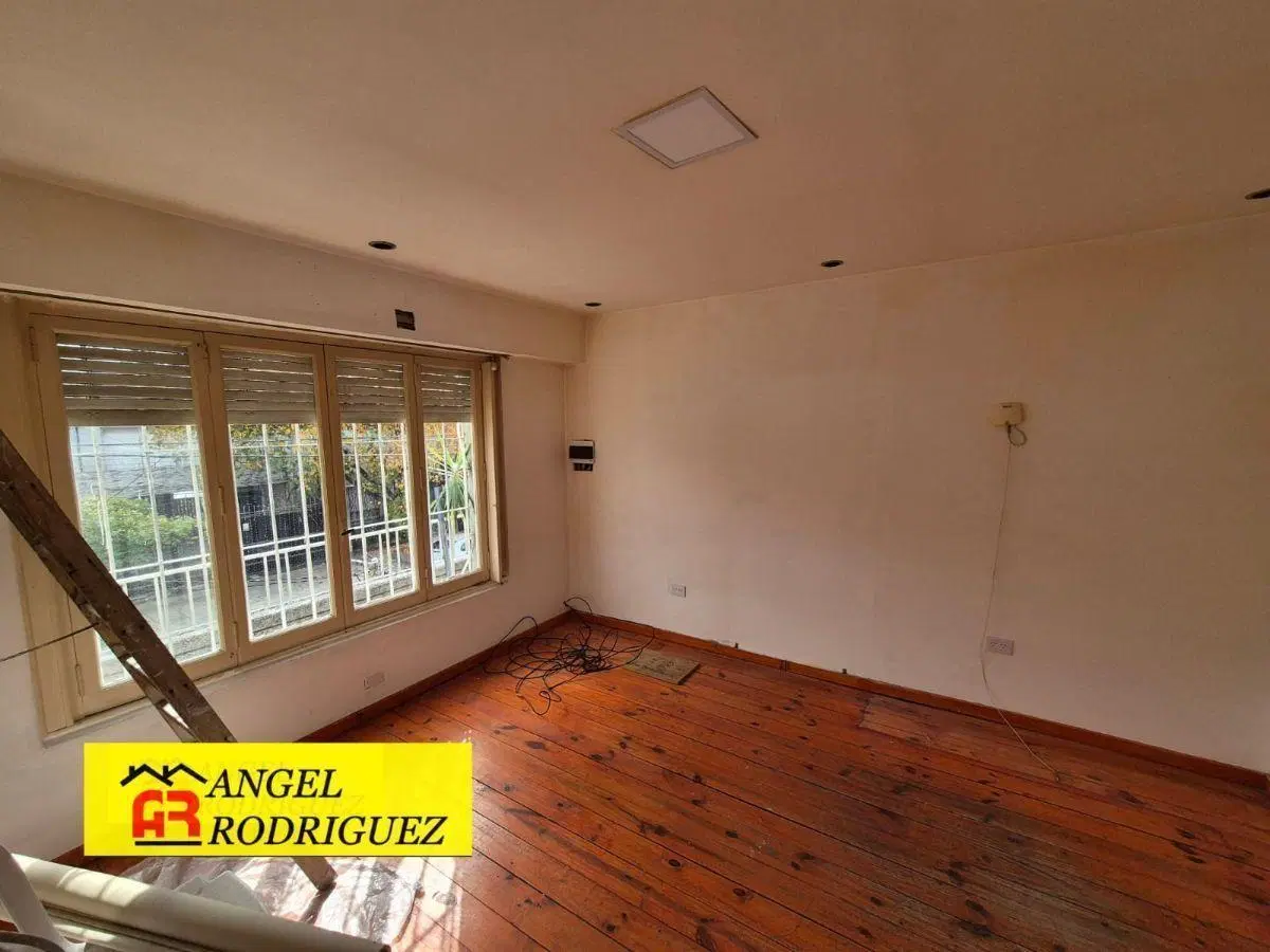 CASA EN PLANTA ALTA , APTO VIVIENDA O USO PROFESIONAL 3