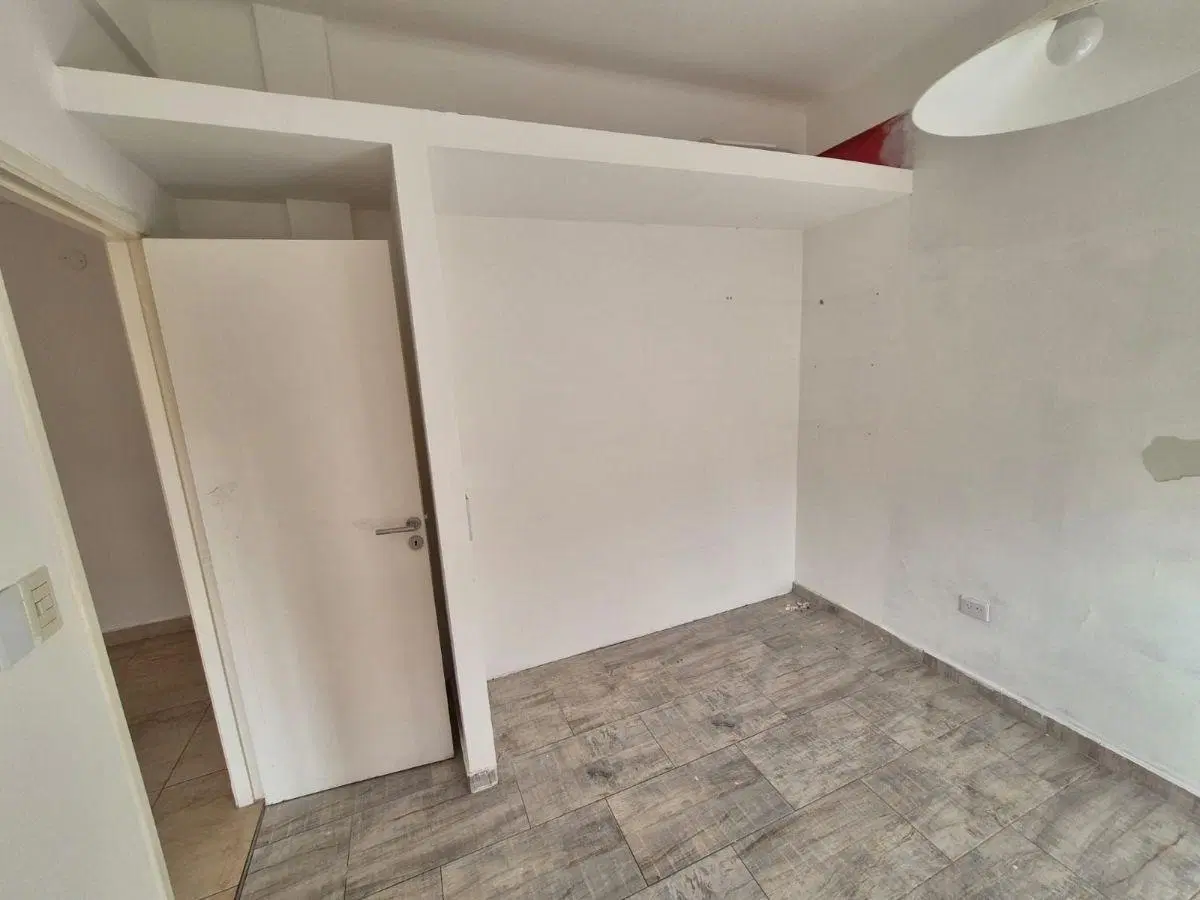 CASA EN PLANTA ALTA , APTO VIVIENDA O USO PROFESIONAL 2